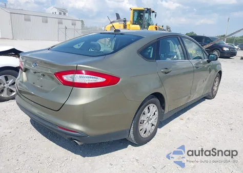 2013 Ford Fusion S из США, поврежденный, VIN 3FA6P0G75DR188356